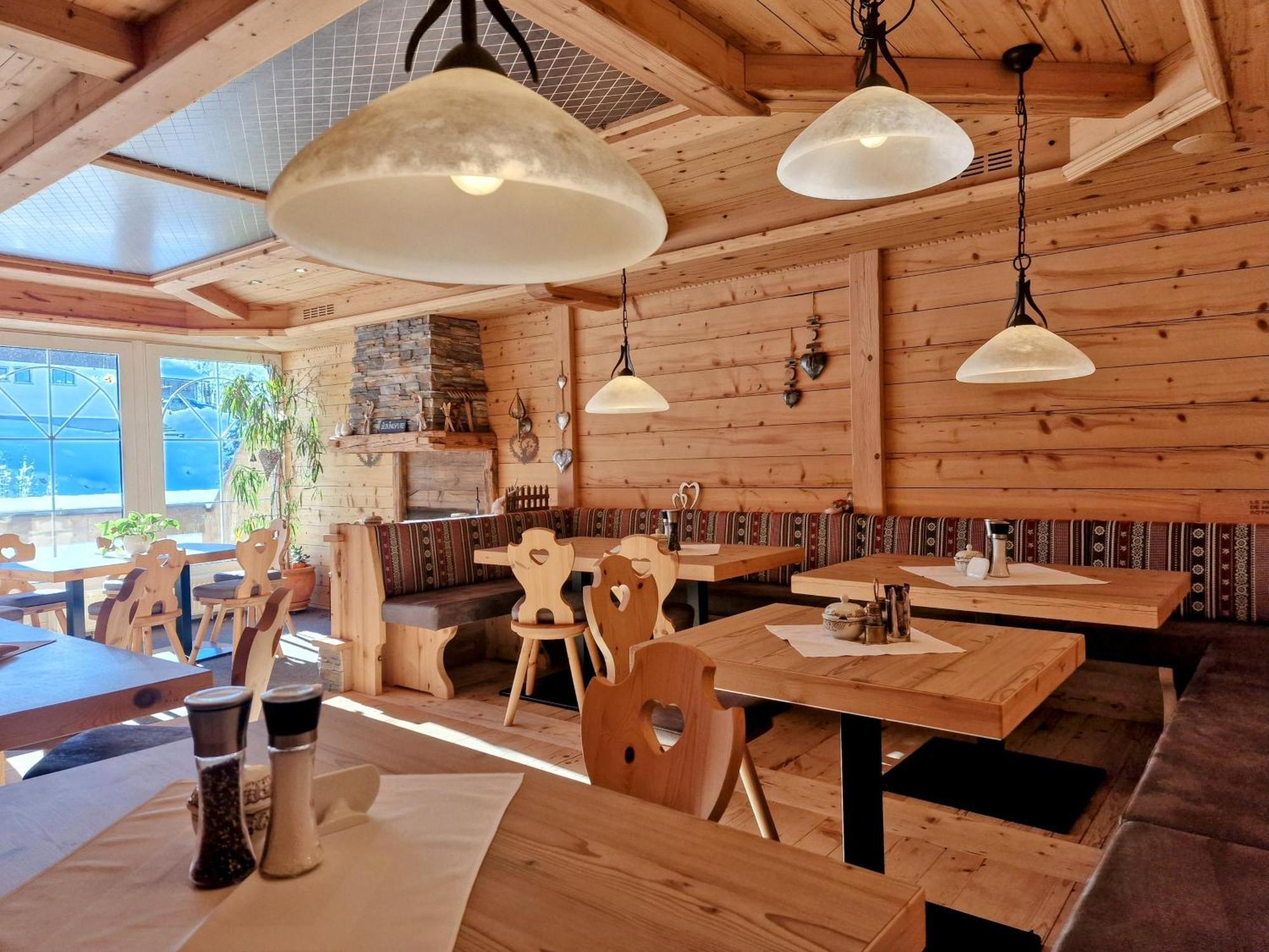Berghotel Almrausch Берванг Екстериор снимка