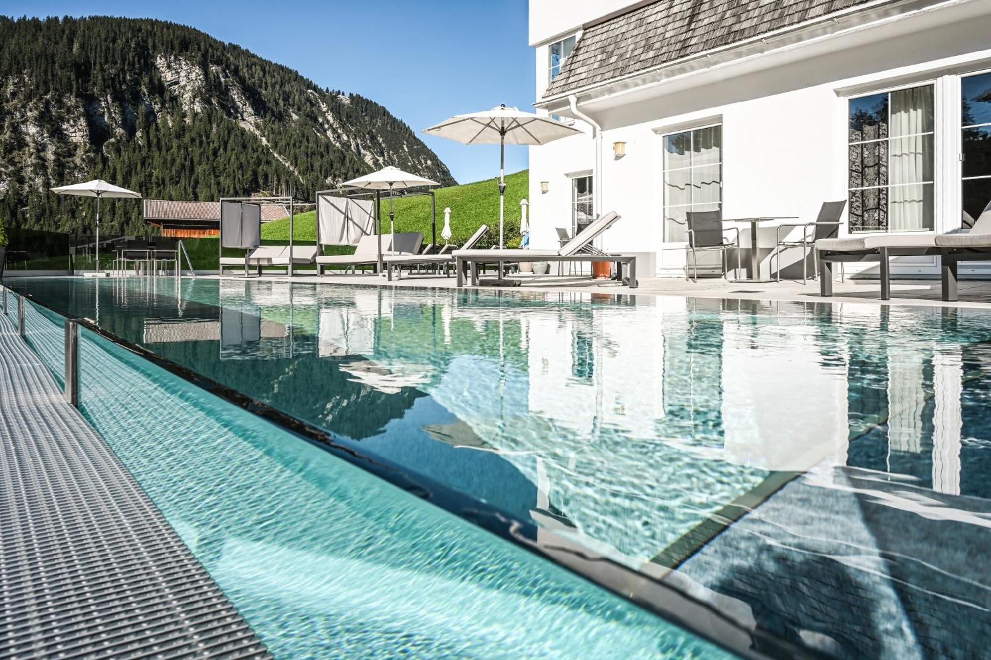 Berghotel Almrausch Берванг Екстериор снимка