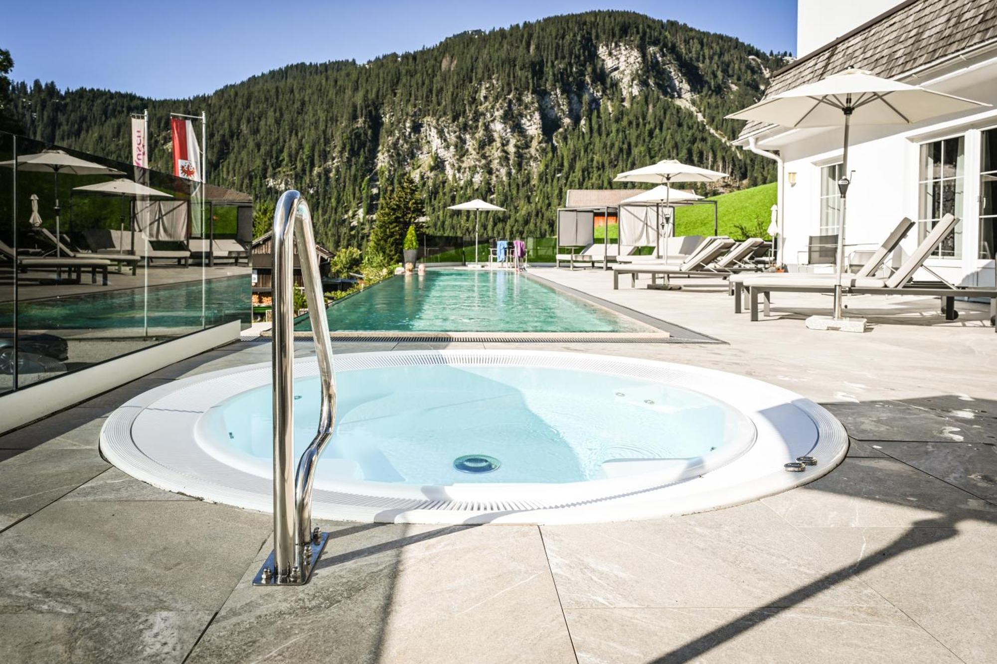 Berghotel Almrausch Берванг Екстериор снимка
